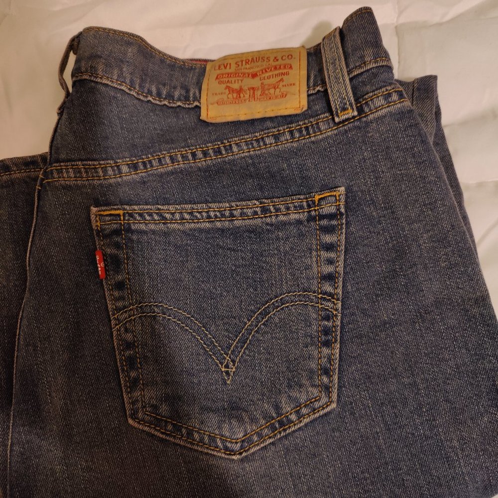 Levi 550 Bootcut Jeans